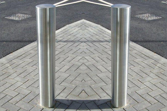 China Os postes de amarração de aço inoxidável exteriores do parque de estacionamento / estacionamento com fácil levam o anel de levantamento fornecedor