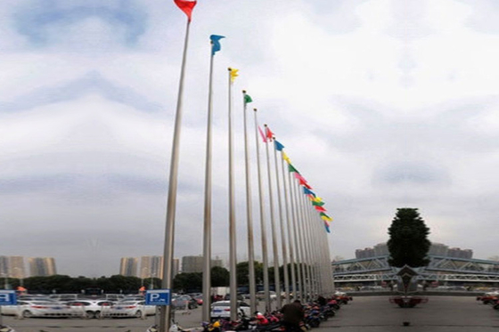 China 201/304/316 pólo de bandeira de aço inoxidável com três tipos de tubos do redutor fornecedor